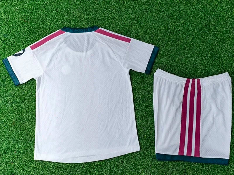 Maillot Kit Enfant Real Madrid Domicile 2026/2027