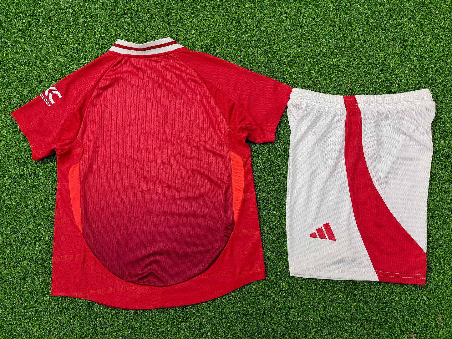 Maillot Kit Domicile Manchester United 2024/2025 Enfant