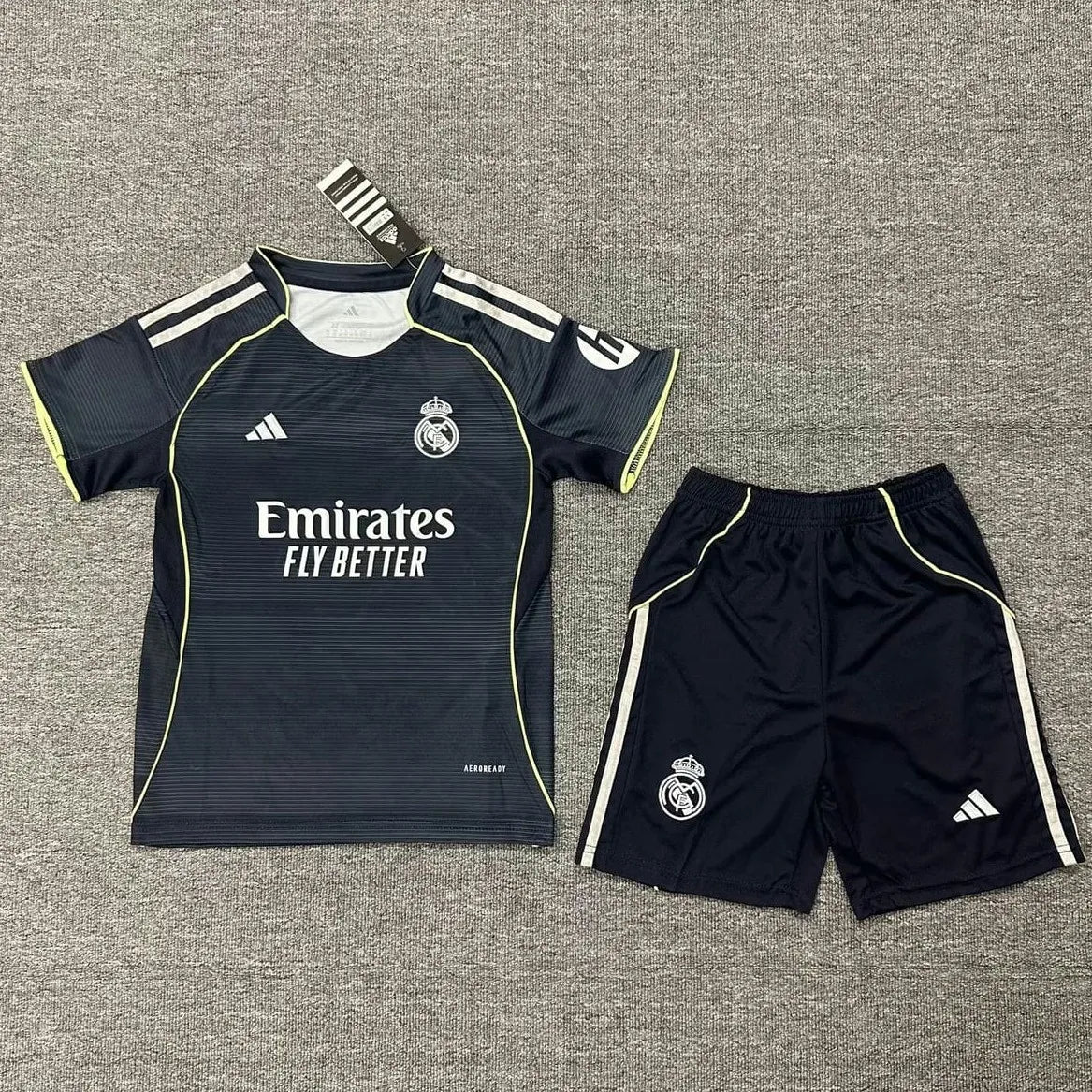 Maillot Kit Enfant Real Madrid Extérieur 2025/2026