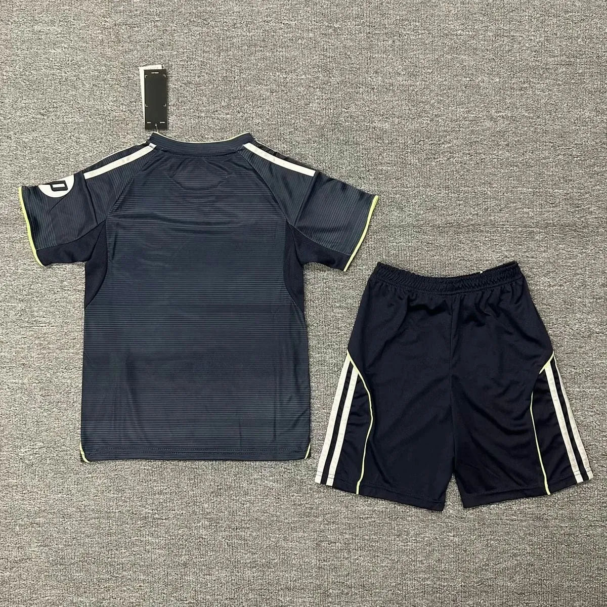 Maillot Kit Enfant Real Madrid Extérieur 2025/2026